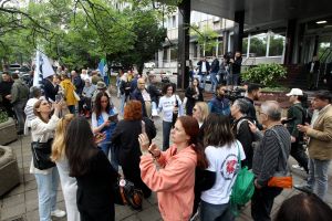 Roditelji učenika Jovine gimnazije u ponedeljak ispred Ministarstva: Bićemo tu dok nas ne primi ministar prosvete