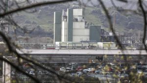 De gran fábrica de DuPont a gran oficina: la transformación de una enclave industrial simbólico en Asturias