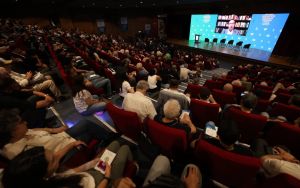 Cumhuriyet’in demokratik dönüşümü: “Kendi mahallemizden çıkmak gerekiyor”