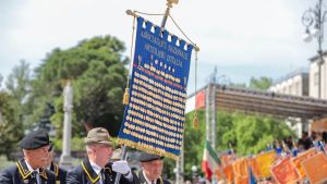 Gorizia, l'abbraccio di piazza Vittoria al Raduno degli Artiglieri: «La pace non è scontata, va difesa»
