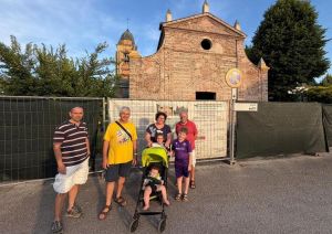 Madonna Boschi, lavori fermi alla chiesa: «Vogliamo risposte, non promesse»
