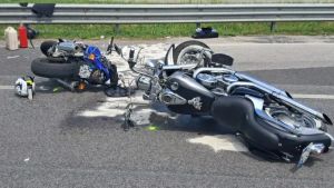 Goriziana di 59 anni si schianta in moto: forte trauma cranico