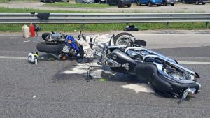 Pradamano, rallentamenti sulla SR56 per un incidente vicino al centro commerciale: attivato l'elisoccorso