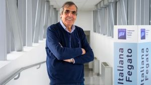 Tiribelli: «Il fegato è il più importante degli organi, 5 vodke di fila e i giovani finiscono in coma»