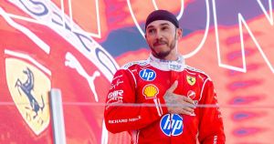 Lewis Hamilton venceu, por fim, na Ferrari; e a Ferrari venceu, enfim, com Lewis Hamilton