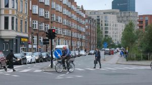 Det er et van­vit­tigt pro­jekt, som al­drig burde være igang­s­at: Nej tak til mere let­ba­ne