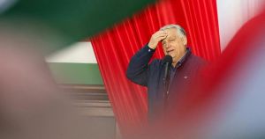 How to Beat an Autocrat