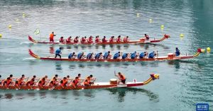 Barcos-dragão unem Rio, China e mulheres que venceram o câncer
