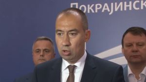 Predsednik opštine Bečej ušao u raspravu sa majkama koje štrajkuju glađu