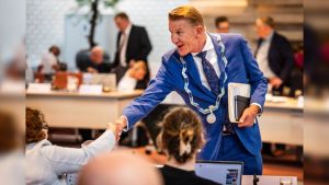 Commissaris van de koning: ‘Neem de regie in eigen hand, als je het niet doet, krijg je noodopvang’