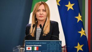 Come si spiega la longevità del governo? Con una cabina frigorifera a Roma sud. Il libro di Valentini