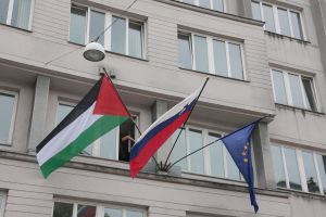 (POGLED) Kolumna Farisa Kočana: O palestinski zastavi, Jeruzalemu in krizi legitimnosti