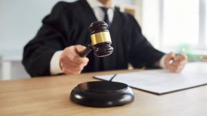 Candidato condenado por sentencia judicial