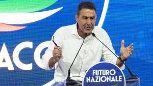 Fenomenologia di Vannacci. Dall’attacco sui femminicidi al resto. A chi parla (e perché) il generale