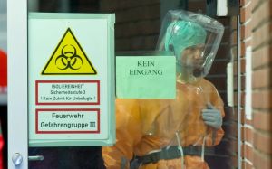 Emergenza Ebola, l’Italia supera l’esame? Viaggio nei pronto soccorso tra protocolli, carenze e zone grigie