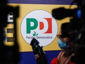 Il Pd rema contro, centrosinistra sciolto. Ma a fine mandato mancano molti mesi