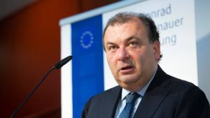 Huaweigate, l'Europarlamento revoca l'immunità a Fulvio Martusciello