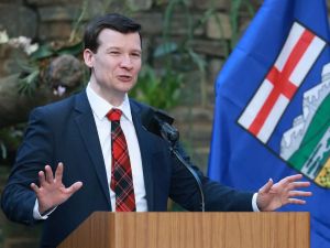 Bell: Poll says Calgarians back Farkas on tax hike issue but he won't fight Smith