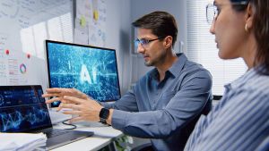 L'intelligenza artificiale e il lavoro giovanile. Oltre la retorica del grande rimpiazzo