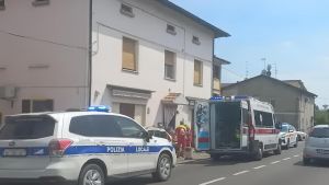 Cadelbosco, bimba urtata da un furgone