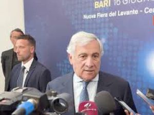 Adesione Ucraina all'Ue, Tajani: Aperto primo capitolo, ma non dimentichiamo i Balcani