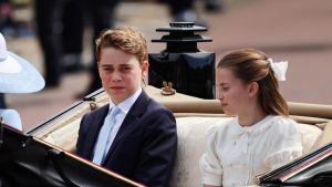 Il principe George andrà a Eton come papà William e zio Harry. Quanto costa la retta del college