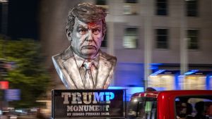 La fiesta de Trump o el síndrome de la masculinidad idiota