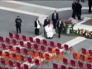Addio a Monsignor Ruini, eccolo alla Messa di intronizzazione di Papa Leone nel 2025