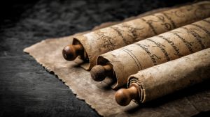 The Linguistic and Theological Relationship between Dwelling and Divine Presence
