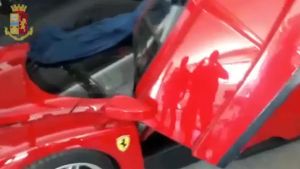 Trafficavano auto rubate, otto anni all’ex pilota Valle