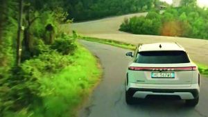 Montalto come un set: i Suv cinesi in Oltrepò per presentarsi all’Italia