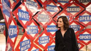 Ayuso pretende que las otras comunidades copaguen el bono transporte de los no empadronados en Madrid