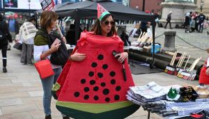 Ferie i Tyskland i sommer? Ikke glem å kle deg ut som en vannmelon
