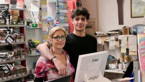 Vince 60mila euro al SuperEnalotto, l’anziano fortunato al titolare: “Pensa a tutto te”