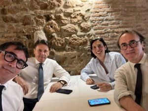 Quattro nemici al bar
