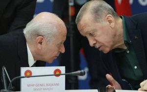 Bütün yaz CHP konuşulacak zannederken patlak veren sürpriz mesele…