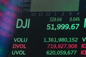 Oil prices fall, stocks rise amid optimism over US-Iran deal, reopening of Hormuz