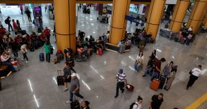 ‘Vuela bajo’ el turismo aéreo internacional