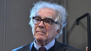 La storia come un romanzo, Carlo Ginzburg e quell’indagare profondo dei fenomeni sociali che diventa racconto collettivo /