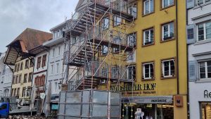 Der Turm in der Kaiserstraße: Das hat es wirklich mit dem Gerüst vor dem Waldshuter Hof auf sich