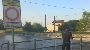 Guastalla, pensionato ripescato dal canale Fiuma