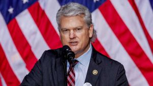 In Georgia vince Mike Collins, il candidato più estremo e vicino a Trump