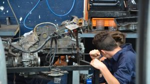 “Ti facciamo sparire”. Minaccia il meccanico, licenziamento confermato per un ex dipendente della Provincia