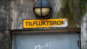Tilfluktsrommene forfaller mens kommunen venter