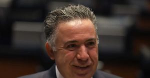 Enrique Inzunza y los versos de la desvergüenza