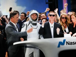 FIRST READING: Ontario teachers make billions from SpaceX IPO