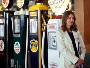 Bell: Facing a chorus of critics, Danielle Smith defends Dani Dollars payout Are Dani Dollars just chump change? Do you like $100 a person rather than a fuel tax cut? The street has not yet spoken