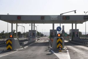 Radnici na naplatnim rampama auto-puta dobili tabele za upisivanje kapilarnih glasova