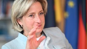 Mehr Frauen in Vollzeit: CDU kehrt von traditioneller Rollenverteilung ab