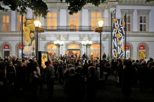(POGLED) Kolumna Melite Forstnerič Hajnšek: Še vedno tako živo in tu